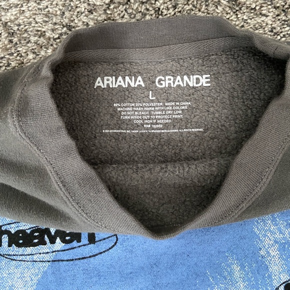 Ariana Grande Heaven Sent You to Me Crewneck NWOT - Picture 3 of 5
